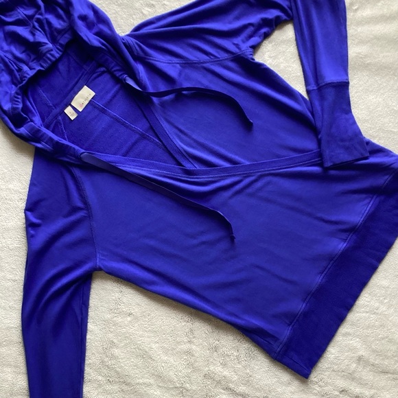 Athleta Tops - Athleta Inner Twist Yoga Hoodie Wrap Lounge Sweatshirt Royal Blue Small Sz S